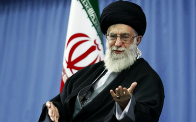 مطالبه روشن رهبر انقلاب اسلامی از ائمه جمعه؛ مردمی باشید و انقلابی